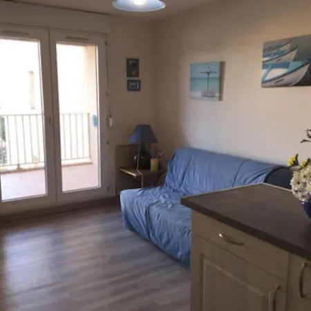Les Pieds Dans L'eau Apartment